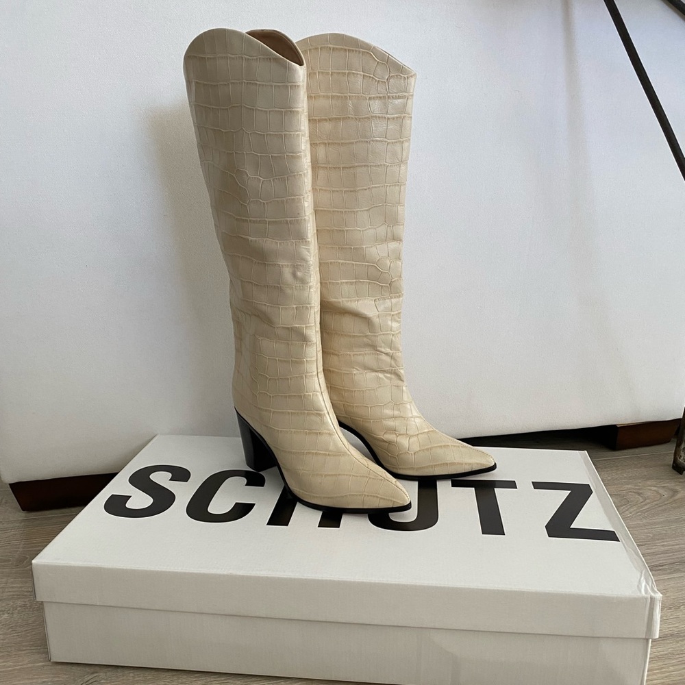 Schutz Analeah Eggshell Leather Boots size 7.5